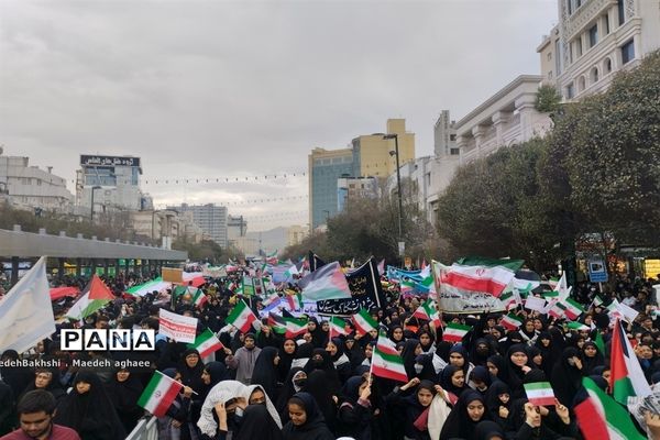 راهپیمایی۱۳ آبان از میدان بسیج تا حرم مطهر رضوی