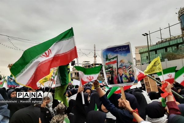 راهپیمایی۱۳ آبان از میدان بسیج تا حرم مطهر رضوی