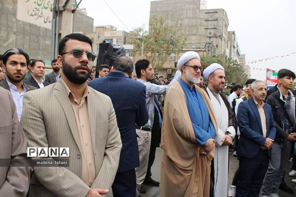 راهپیمایی روز دانش‌آموز در ناحیه یک بهارستان