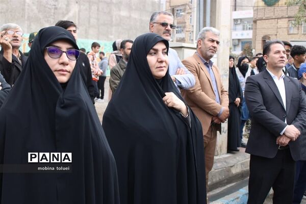 راهپیمایی روز دانش‌آموز در ناحیه یک بهارستان