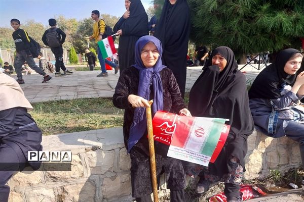 راهپیمایی 13 آبان ماه در شهرستان دره شهر