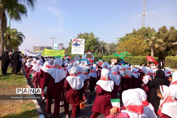حضور پرشور دانش‌آموزان هرمزگانی در راهپیمایی 13 آبان
