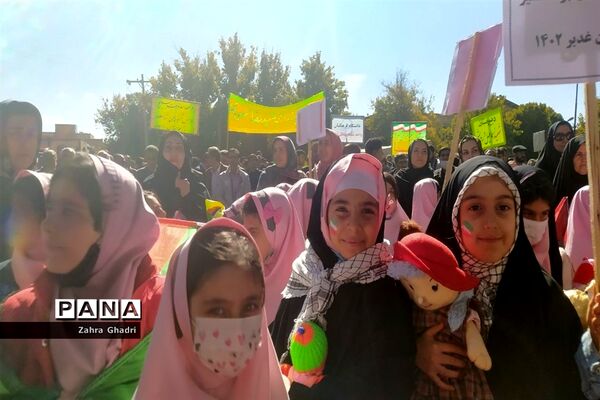 راهپیمایی سیزده آبان در شهرستان اقلید
