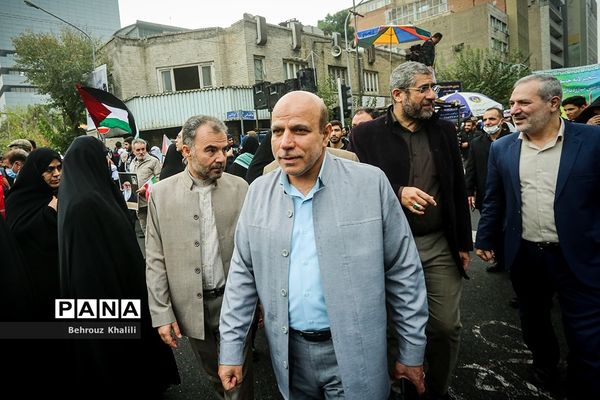 راهپیمایی 13 آبان در تهران