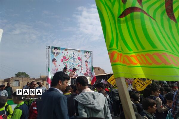 راهپیمایی یوم الله ۱۳ آبان در زواره