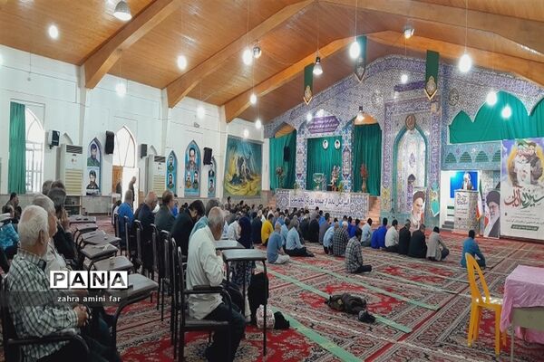 اقامه نماز جمعه در نور