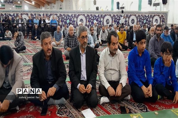 اقامه نماز جمعه در نور