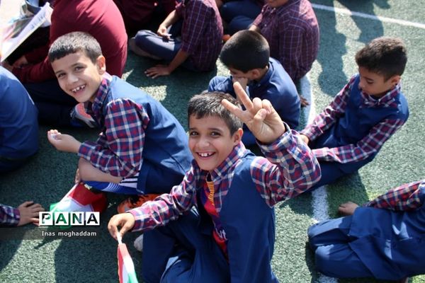 راهپیمایی ۱۳ آبان در گله‌دار فارس