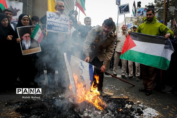راهپیمایی ۱۳ آبان در تهران