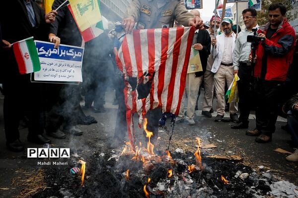 راهپیمایی ۱۳ آبان در تهران