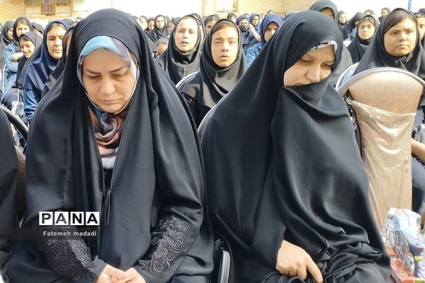 مراسم بزرگداشت مدافع امنیت و آیین روز دانش‌آموز در مدرسه نشاط بهارستان 2