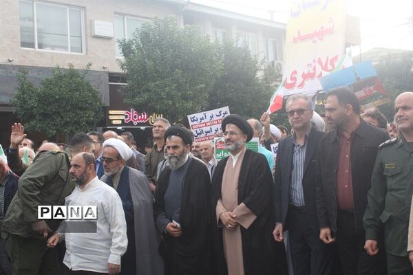 راهپیمایی یوم الله ۱۳ آبان در محمودآباد