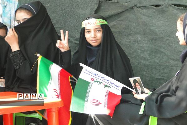 راهپیمایی ۱۳آبان در شهر چرمهین باغبهادران