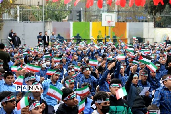 آیین نواختن زنگ استکبارستیزی