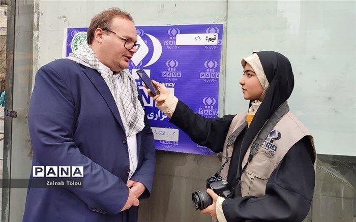 حضور دانش‌آموزان در 13 آبان نماینگر روحیه استکبارستیزی آنها است