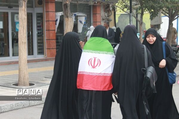 حضور گسترده مشهدی‌ها در راهپیمایی ۱۳ آبان
