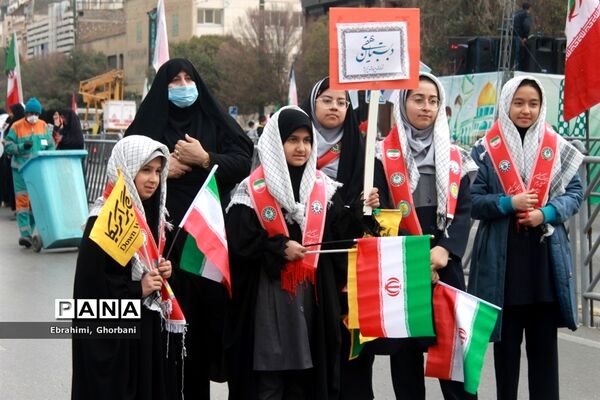 حضور گسترده مشهدی‌ها در راهپیمایی ۱۳ آبان