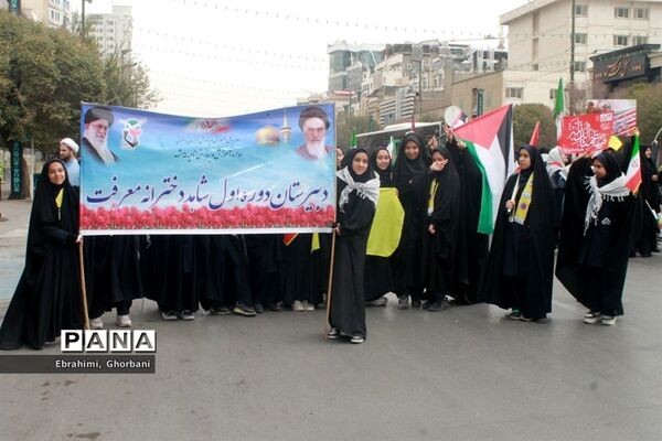 حضور گسترده مشهدی‌ها در راهپیمایی ۱۳ آبان