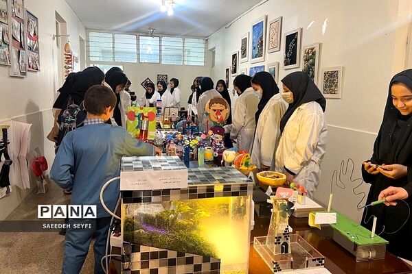 نمایشگاه دست سازه‌های آزمایشگاهی پژوهش‌سرای دانش‌آموزی کاوش