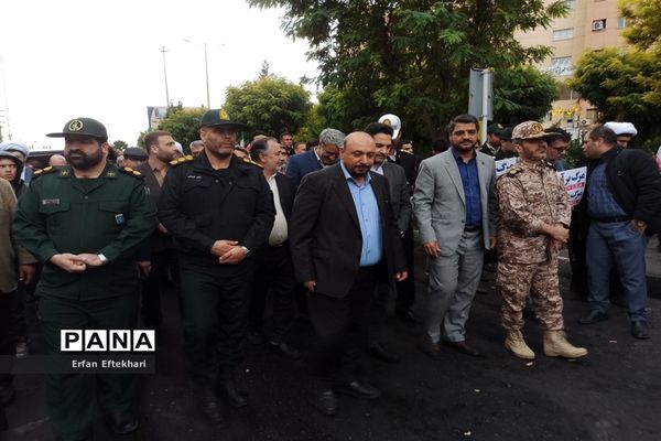 راهپیمایی ۱۳ آبان در شهرستان رباط کریم و شهر جدید پرند