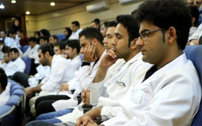 بررسی طرح تمدید معافیت تحصیلی دانشجویان پزشکی خارج از کشور در مجلس
