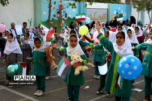 نواختن زنگ استکبارستیزی و پویش فریاد عروسک‌ها در گلوگاه