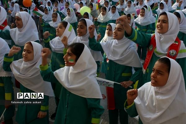 نواختن زنگ استکبارستیزی و پویش فریاد عروسک‌ها در گلوگاه