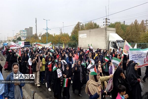 حضور دانش‌آموزان صفادشت در راهپیمایی روز دانش آموز