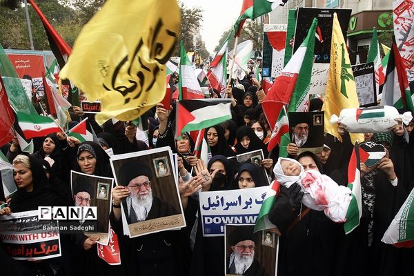 راهپیمایی ۱۳ آبان در تهران