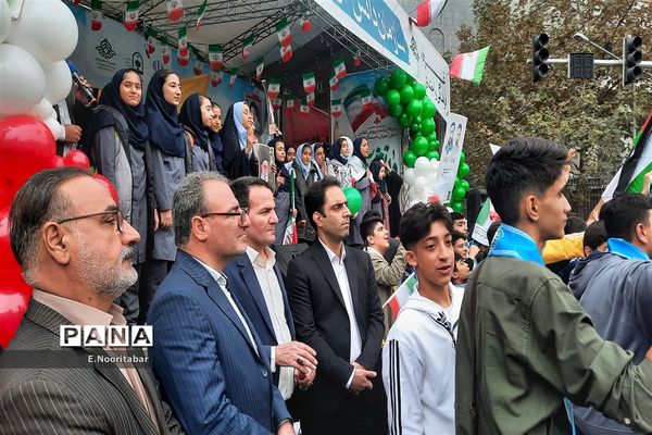 راهپیمایی روز دانش‌آموز و حمایت از مردم مظلوم فلسطین