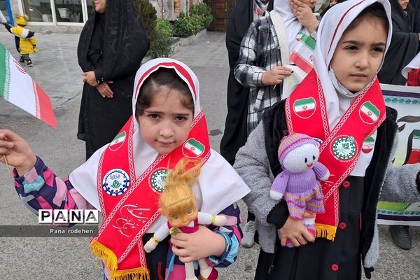 راهپیمایی ۱۳ آبان و روز دانش‌آموز در رودهن