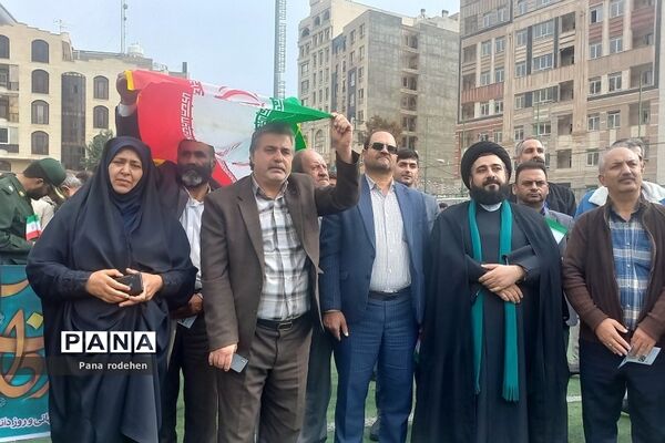 راهپیمایی ۱۳ آبان و روز دانش‌آموز در رودهن