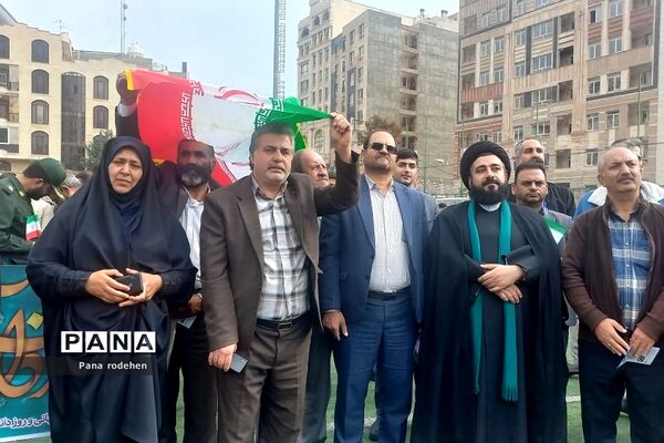 راهپیمایی ۱۳ آبان و روز دانش‌آموز در رودهن