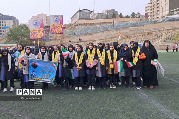 راهپیمایی ۱۳ آبان و روز دانش‌آموز در رودهن