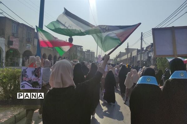 راهپیمایی ۱۳ آبان و روز دانش‌آموز در شهرستان امیدیه
