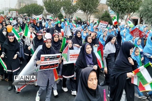 برگزاری یوم‌الله ۱۳ آبان در شهرستان قرچک