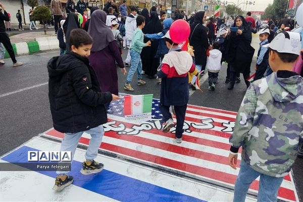 برگزاری یوم‌الله ۱۳ آبان در شهرستان قرچک