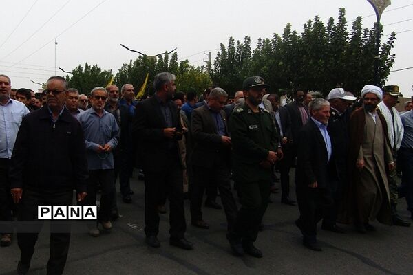 حضور دانش‌آموزان ناحیه‌یک شهرری در راهپیمایی یوم‌الله ۱۳ آبان