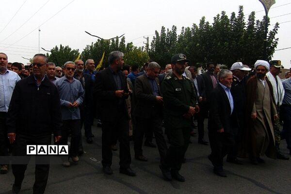 حضور دانش‌آموزان ناحیه‌یک شهرری در راهپیمایی یوم‌الله ۱۳ آبان