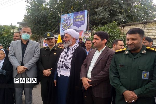 راهپیمایی روز دانش‌آموز در شهرستان میاندورود