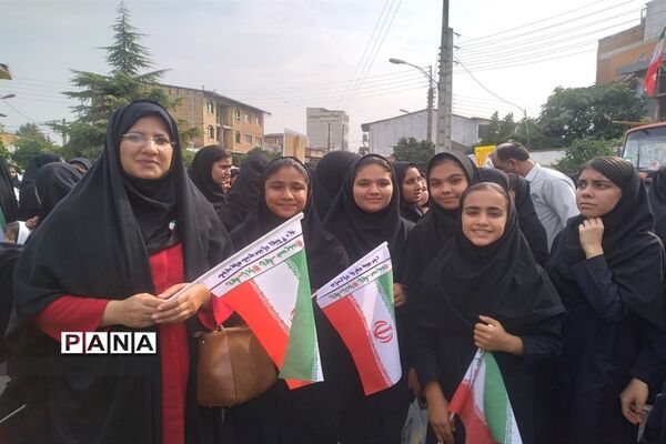 راهپیمایی روز دانش‌آموز در شهرستان میاندورود