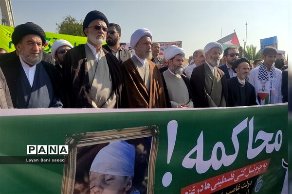 تجمع  پرشوردانش‌آموزان شیرازی در مبارزه با  استکبار
