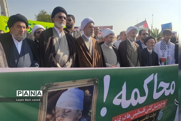 تجمع  پرشوردانش‌آموزان شیرازی در مبارزه با  استکبار