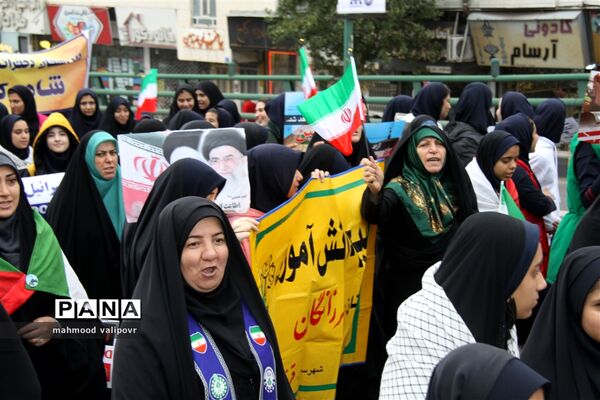 راهپیمایی ۱۳ آبان در قزوین