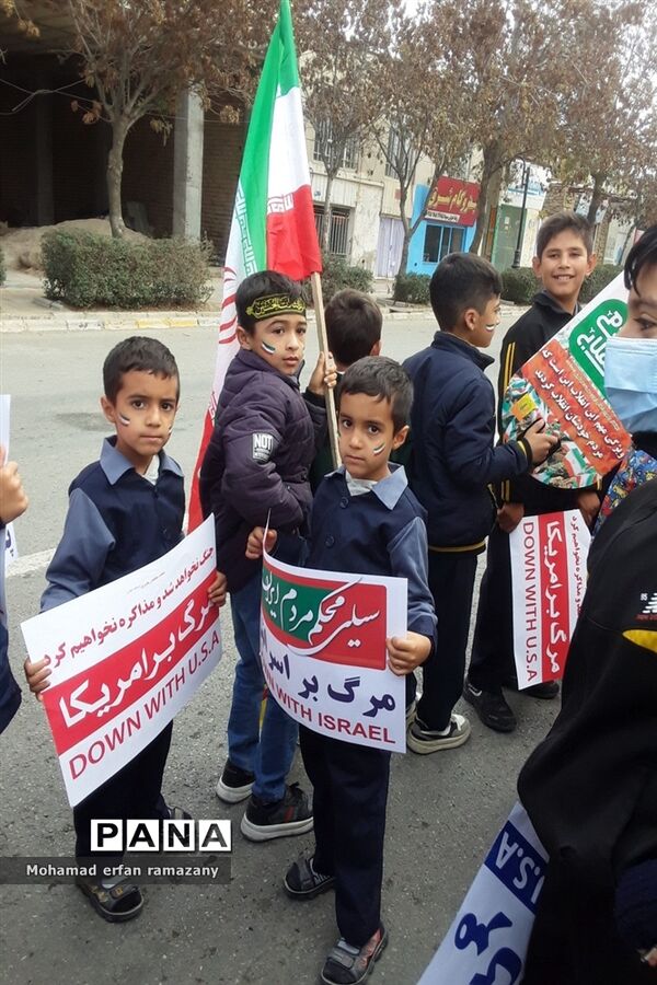 راهپیمایی روز ۱۳ آبان شهرستان راز و جرگلان