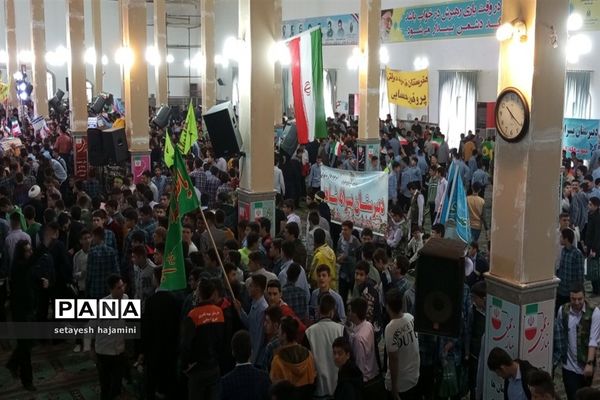 تجمع دانش‌آموزان شهرستان ساوه به‌مناسبت ۱۳ آبان