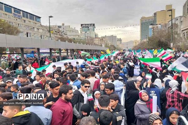 اجتماع بزرگ یوم الله ۱۳ آبان ماه و روز دانش‌آموز در مشهد