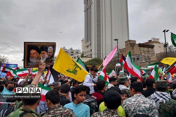 اجتماع بزرگ یوم الله ۱۳ آبان ماه و روز دانش‌آموز در مشهد