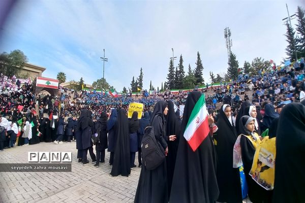 راهپیمایی روز دانش‌آموز در ساری