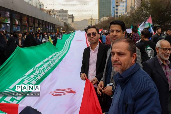 حضور پرشور و حماسی دانش‌آموزان و فرهنگیان استان خراسان رضوی در یوم الله ۱۳ آبان